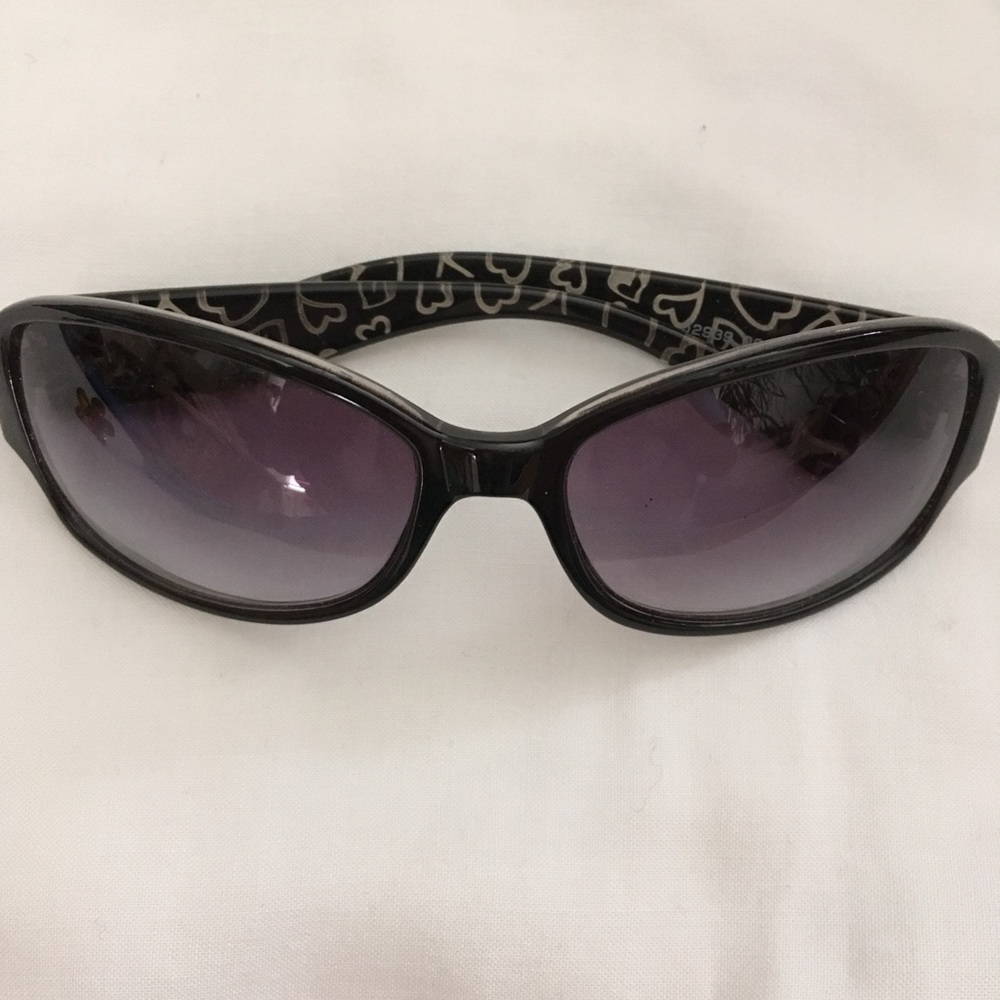 Black Heart Sunglasses